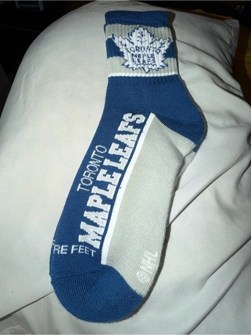 For Bare Feet NHL Hockey Toronto Maple Leafs Socks Men’s Size Large New No Tags.